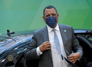 Ataque aéreo na fronteira com o Níger deixa crianças mortas, diz autoridade