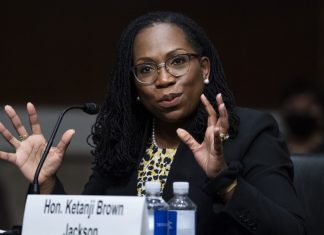 Biden deverá nomear primeira ministra negra da Suprema Corte dos EUA