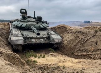 Tropas russas vão continuar em Belarus para manobras militares
