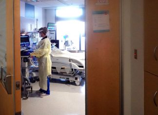 EUA superam 900 mil mortes por Covid, segundo Universidade Johns Hopkins