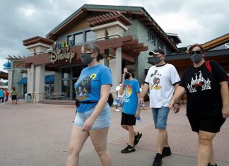Disney World retira obrigatoriedade de máscaras para visitantes vacinados