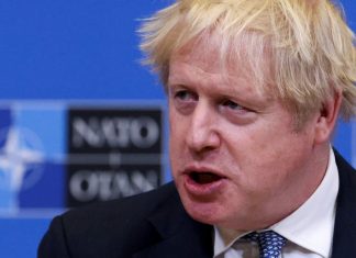 ‘Estamos em um dos momentos mais perigosos da crise’ diz Boris Johnson sobre conflitos na Ucrânia