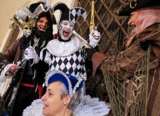Carnaval de Veneza é retomado após dois anos sem festa; veja fotos