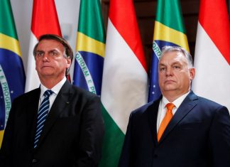 Na Hungria, Bolsonaro divulga informações falsas sobre Amazônia e diz que o Brasil não destrói a floresta