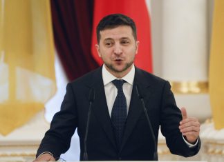 Presidente da Ucrânia decreta ‘dia da unidade nacional’ na quarta-feira, data citada como de possível invasão russa