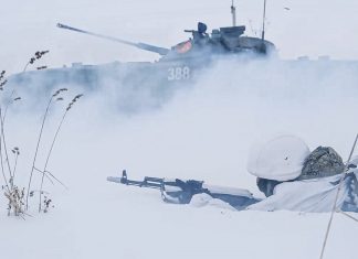 EUA dizem que Rússia pode invadir Ucrânia a qualquer momento, mas diplomacia segue possível