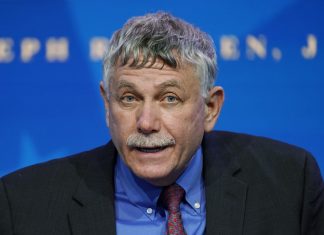 Principal conselheiro científico do governo americano renuncia após denúncia de intimidação