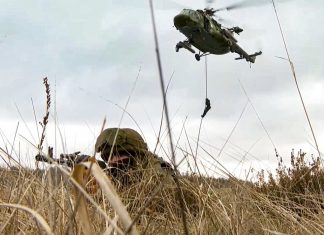 Rússia anuncia novas retiradas de militares; Putin vai ver exercícios de lançamento de armas nucleares