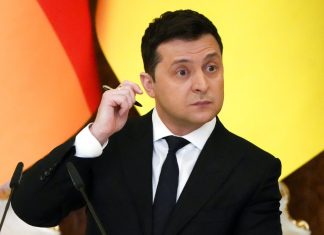 Presidente da Ucrânia diz que Rússia criou base legal para novas agressões e pede rapidez em sanções