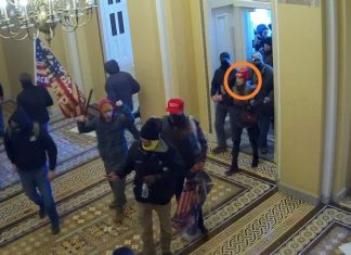 VÍDEO mostra o momento em que brasileira invade o Capitólio nos EUA