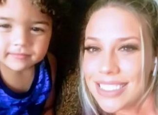 Caso de mãe presa após filho ser morto por namorado abre polêmica nos EUA