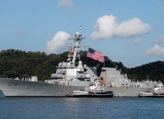 Navio de guerra dos EUA cruza o estreito de Taiwan