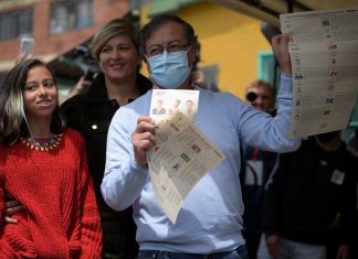 Petro vence primárias na Colômbia e coloca a esquerda na disputa pela Presidência