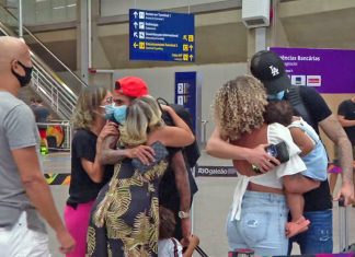 ‘A gente teve que dormir no chão do trem’, diz jogador do RJ sobre fuga da Ucrânia