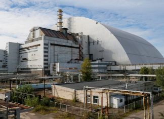 Imprensa russa afirma que Ucrânia estaria preparando ‘bomba suja’ de plutônio, mas não apresenta evidências