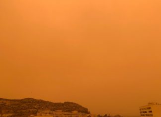 Areia do Saara escurece o céu do sul da Espanha