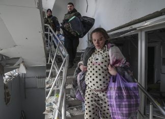 Maternidade em Mairupol é atingida pelas tropas russas; FOTOS