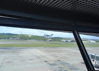 Aviões com brasileiros e estrangeiros que estavam na Ucrânia deixam o Recife