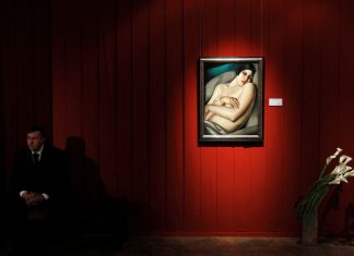 Principais casas de leilões cancelam vendas de arte russa em Londres