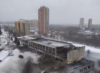 VÍDEO: jogador de Caruaru que está na Ucrânia registra tanque de guerra russo e protesto nas ruas de Kherson
