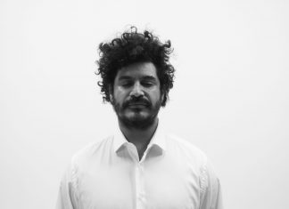 Criolo canta sobre luto e desigualdade em volta ao rap: ‘A gente morre todo dia, assim, de picadinho’