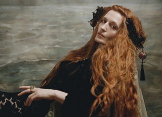 Florence ri da moda de ‘Dog days are over’ em casamentos no Brasil: ‘Não sou modelo para noivas’