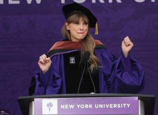 Taylor Swift recebe doutorado honorário da Universidade de Nova York
