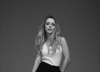 Sandy anuncia volta aos palcos com nova turnê e divulga datas para shows de agosto a novembro; veja agenda