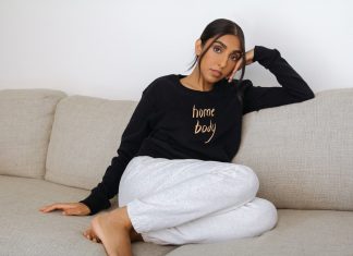 ‘Instapoeta’, Rupi Kaur enfrenta censura dentro e fora das redes
