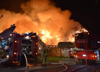 Polícia alemã investiga incêndio em abrigo para ucranianos que teve suástica pintada na porta