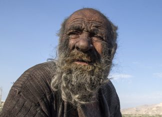 Homem conhecido como ‘o mais sujo do mundo’ morre no Irã meses depois de tomar banho