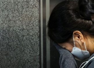 ‘As pessoas caíram como dominós’: os relatos do pânico em Halloween na Coreia do Sul