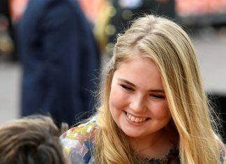 Após ir a universidade, princesa da Holanda é ameaçada e colocada sob segurança máxima