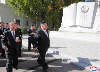 Coreia do Norte dispara dois mísseis no mar e Coreia do Sul encerra exercícios