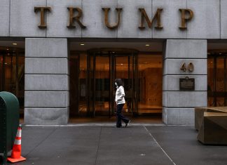 Organizações Trump podem chamar ex-diretor financeiro de mentiroso em julgamento por fraude fiscal