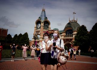 Parque da Disney na China é fechado com turistas dentro; só pode sair quem der negativo para Covid