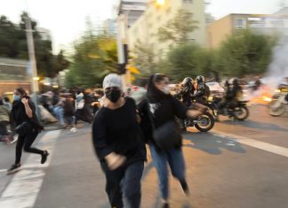 Vinte e três crianças já morreram em repressões a protestos no Irã, diz agência da ONU