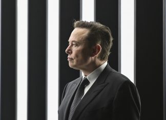 Musk diz que SpaceX não pode financiar Starlink indefinidamente na Ucrânia