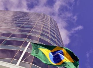 Devido a fuso horário, Nova Zelândia encerra votação do 2º turno antes mesmo de ele começar no Brasil