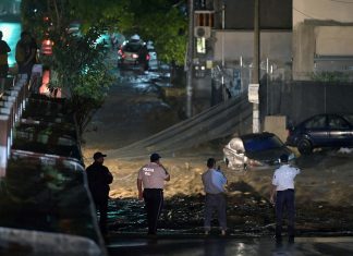 Tempestade tropical Roslyn deixa dois mortos no México