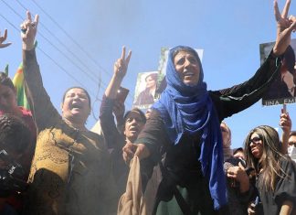Iranianos voltam a invadir ruas e redes sociais contra a repressão e recebem apoio de Biden