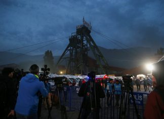 Sobe para 40 número de mortos em explosão em mina na Turquia