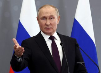 Vladimir Putin: Rússia está fazendo ‘tudo certo’ na Ucrânia