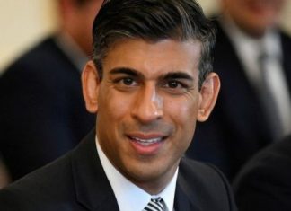 Rishi Sunak é escolhido primeiro-ministro do Reino Unido; quem é o novo premiê