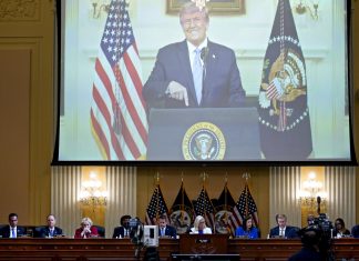 CPI do ataque ao Capitólio nos EUA intima Donald Trump a prestar depoimento