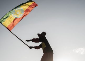 Governo da Etiópia e rebeldes do Tigré concordam em cessar as hostilidades