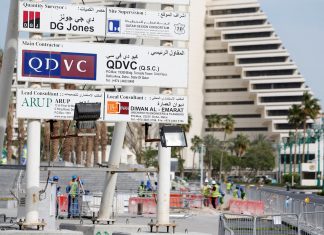 Trabalho sob 50 graus, passaportes confiscados… construtora francesa no Catar entra na mira da Justiça