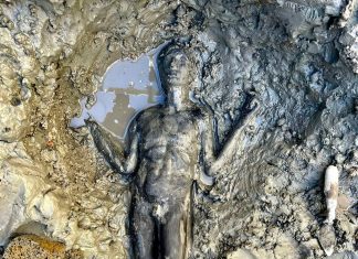 Estátuas de bronze de 2000 anos atrás são descobertas na Itália