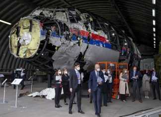 Corte holandesa acusa três homens por assassinato no caso do voo MH17 da Malaysia Airlines