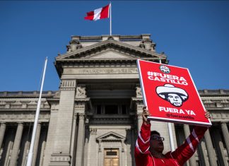 Presidente do Peru enfrenta processo por ter falado sobre conceder uma saída ao mar para a Bolívia